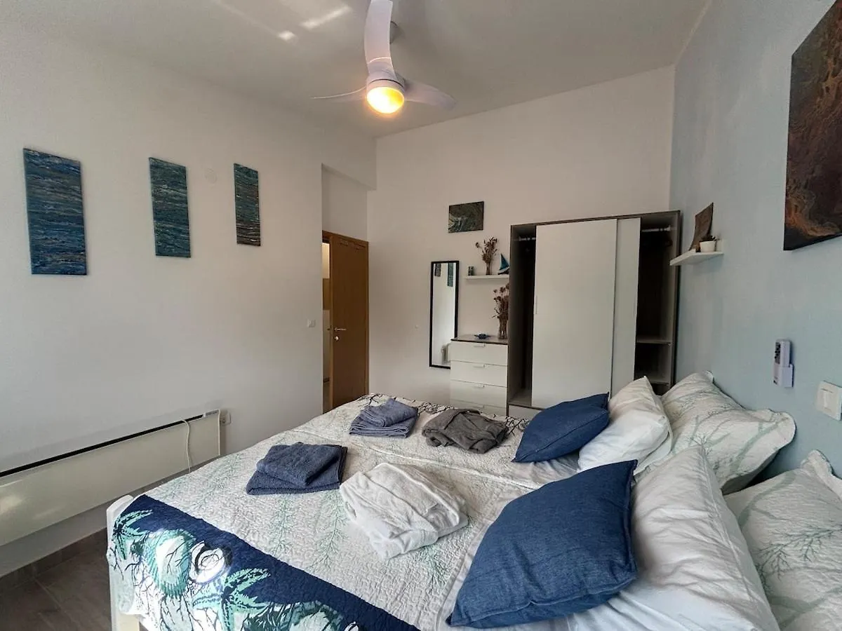 Sea View Apartment Artmare Lukoran